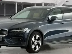 Albastru Utilizat 2021 Volvo V60 CC Break | 34.500 EUR