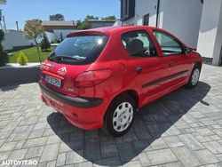Culoarerosu Utilizat 2005 Peugeot 206 Hatchback | 1.700 EUR (Preț OK)