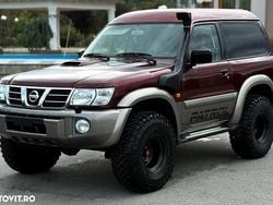 Culoarerosu Utilizat 2005 Nissan Patrol SUV | 9.990 EUR