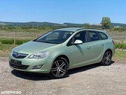 Culoareverde Utilizat 2013 Opel Astra Break | 3.700 EUR (Preț bun)