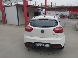 Utilizat 2012 Kia Rio Hatchback | 2.850 EUR