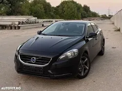 Negru Utilizat 2014 Volvo V40 CC Momentum Break | 8.200 EUR