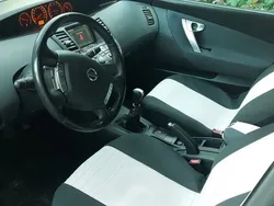 Argintiu Utilizat 2005 Nissan Primera Hatchback | 2.390 EUR