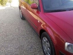 Rosu Utilizat 2000 VW Passat Edition Break | 2.500 EUR (Scump)