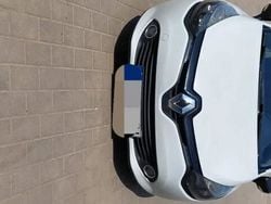 Alb Utilizat 2016 Renault Clio IV Life Hatchback | 4.200 EUR (Preț bun)