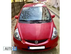 Rosu Utilizat 2006 Honda Jazz Hatchback | 3.750 EUR