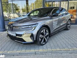 Gri Utilizat 2022 Renault Mégane Iconic SUV | 31.499 EUR