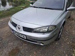 Argintiu Utilizat 2007 Renault Laguna II Break | 1.660 EUR (Preț bun)