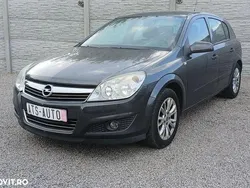 Gri Utilizat 2009 Opel Astra Elegance Hatchback | 2.950 EUR (Puțin scump)