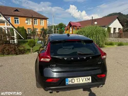 Negru Utilizat 2014 Volvo V40 CC Summum Break | 7.300 EUR