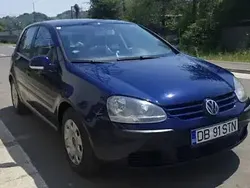 Albastru Utilizat 2005 VW Golf V Hatchback | 2.550 EUR (Preț OK)
