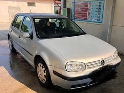 Utilizat 2000 VW Golf IV Berlinǎ | 700 EUR (Preț OK)