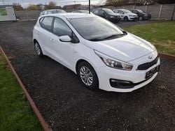 Alb Utilizat 2016 Kia Ceed DREAM-TEAM Edition Hatchback | 6.700 EUR (Preț OK)