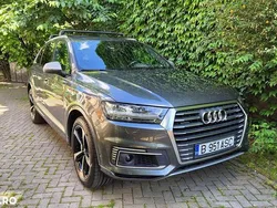 Gri Utilizat 2017 Audi Q7 SUV | 29.900 EUR (Preț bun)