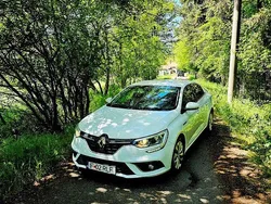 Culoarealb Utilizat 2017 Renault Mégane IV Berlinǎ | 8.999 EUR (Preț bun)