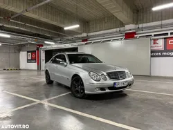 Gri Utilizat 2004 Mercedes E320 Elegance Berlinǎ | 5.500 EUR