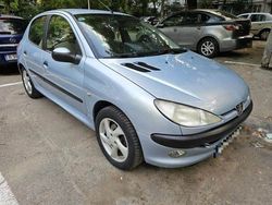 Gri Utilizat 2001 Peugeot 206 Hatchback | 1.199 EUR