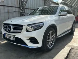 Alb Utilizat 2019 Mercedes GLC250 AMG line SUV | 35.500 EUR (Scump)