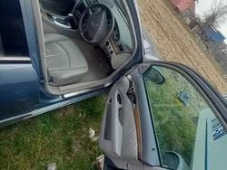 Utilizat 2004 Mercedes 320 Berlinǎ | 1.500 EUR