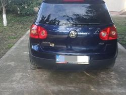 Utilizat 2006 VW Golf V Hatchback | 2.790 EUR (Preț OK)