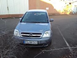 Utilizat 2005 Opel Meriva Monovolum | 1.400 EUR (Puțin scump)