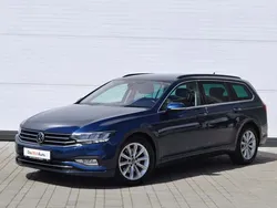 Albastru inchis metalic perleffect Utilizat 2021 VW Passat Business Break | 23.500 EUR (Puțin scump)