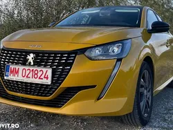Culoaregalbeuriu Utilizat 2021 Peugeot 208 Active Hatchback | 11.999 EUR (Puțin scump)