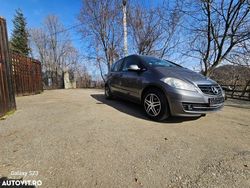 Gri Utilizat 2010 Mercedes A160 Hatchback | 3.000 EUR (Preț OK)