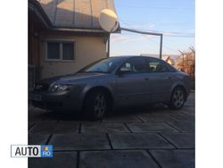Gri Utilizat 2004 Audi A4 Hatchback | 2.000 EUR (Super Preț)