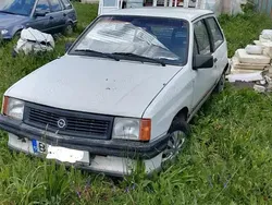 Utilizat 1989 Opel Corsa Hatchback | 850 EUR