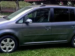Gri Utilizat 2006 VW Touran Monovolum | 2.850 EUR (Preț OK)