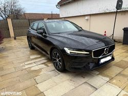 Culoarenegru Utilizat 2022 Volvo V60 Momentum Break | 19.800 EUR (Preț bun)