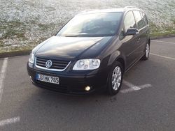 Negru Utilizat 2004 VW Touran Highline Monovolum | 3.850 EUR (Scump)