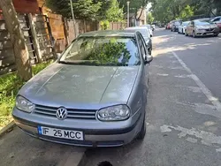 Utilizat 2004 VW Golf IV Berlinǎ | 1.700 EUR