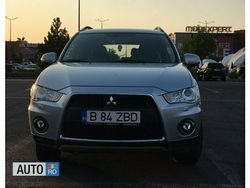 Gri Utilizat 2011 Mitsubishi Outlander SUV | 11.900 EUR