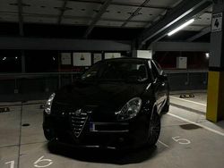Culoarenegru Utilizat 2010 Alfa Romeo Giulietta Hatchback | 6.200 EUR (Scump)