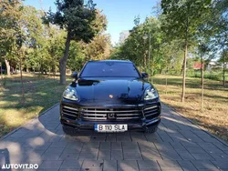 Culoarealbastru Utilizat 2019 Porsche Cayenne SUV | 50.990 EUR (Super Preț)