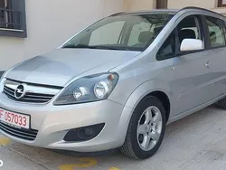 Gri Utilizat 2012 Opel Zafira Family Monovolum | 4.950 EUR (Super Preț)