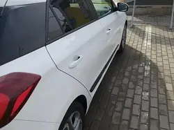 Alb Utilizat 2019 Hyundai i20 Hatchback | 10.999 EUR (Preț OK)