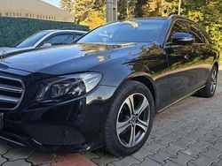 Culoarenegru Utilizat 2018 Mercedes E220 Break | 21.000 EUR (Preț bun)