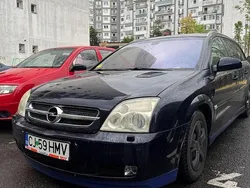 Culoarealbastru Utilizat 2004 Opel Vectra GTS Elegance Hatchback | 1.500 EUR