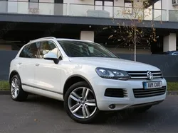 Alb Utilizat 2014 VW Touareg SUV | 16.480 EUR (Super Preț)
