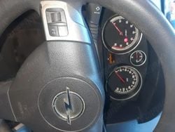 Alb Utilizat 2005 Opel Astra Hatchback | 1.150 EUR