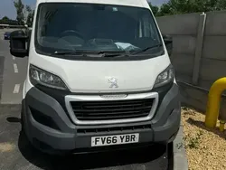 Alb Utilizat 2017 Peugeot Boxer Van | 5.000 EUR
