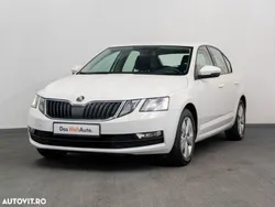 Alb Utilizat 2020 Skoda Octavia Ambition Berlinǎ | 13.450 EUR (Preț bun)