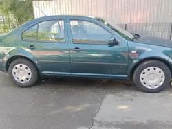 Utilizat 2004 VW Bora Berlinǎ | 1.500 EUR (Preț OK)