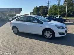Culoarealb Utilizat 2018 Opel Astra Enjoy Berlinǎ | 6.500 EUR (Preț bun)