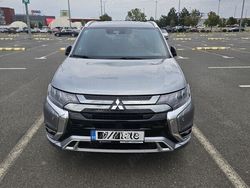 Gri Utilizat 2020 Mitsubishi Outlander P-HEV Berlinǎ | 27.500 EUR (Scump)