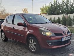 Visiniu Utilizat 2006 Renault Clio II Hatchback | 1.699 EUR (Preț bun)