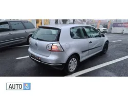 Argintiu Utilizat 2005 VW Golf IV Coupe | 2.499 EUR (Puțin scump)